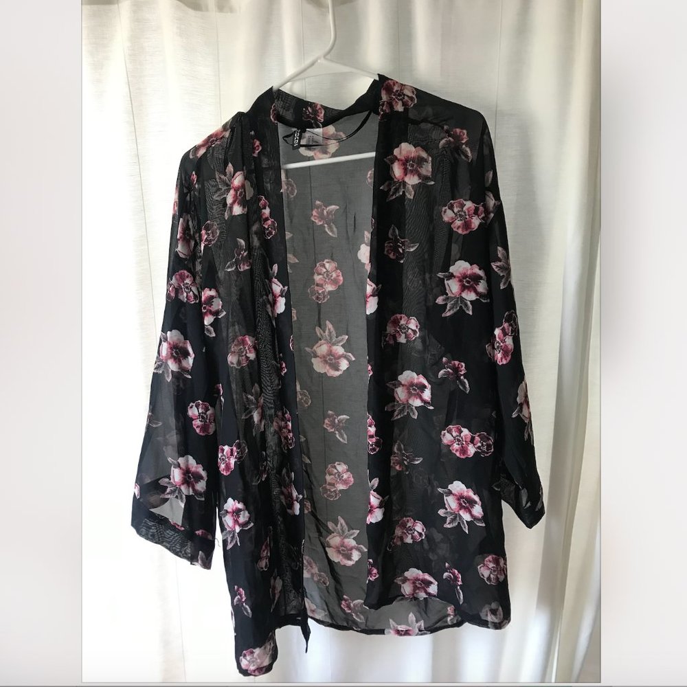 Black Floral Kimono